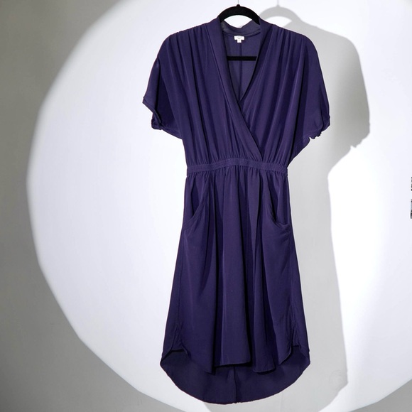 Aritzia Wilfred 100% Silk Short Sleeve Faux Wrap Classic Dress XS - Picture 1 of 6